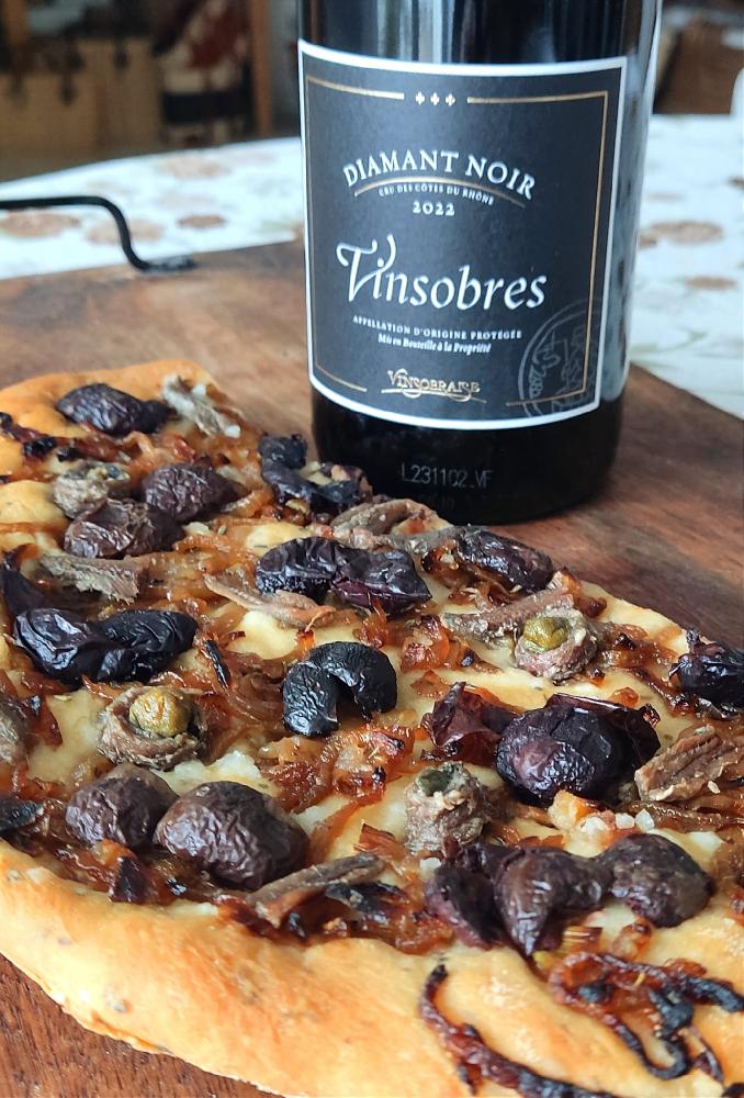 PISSALADIÈRE – provensálský cibulový koláč