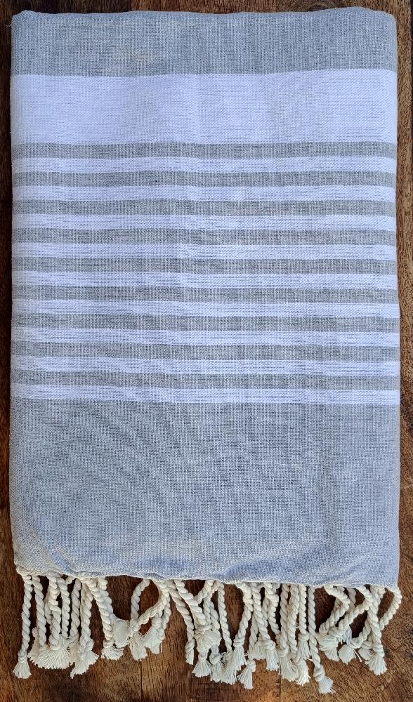 RUČNĚ TKANÝ BAVLNĚNÝ PLÉD FOUTA / SVĚTLE ŠEDÉ PRUHY